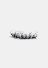 Load image into Gallery viewer, AOA Studio Eyelashes - Stella