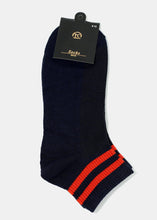 Load image into Gallery viewer, Men&#39;s Striped Crew Socks
