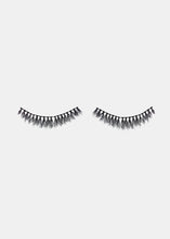 Load image into Gallery viewer, AOA Studio Eyelashes - Ami
