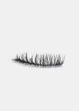 Load image into Gallery viewer, AOA Studio Eyelashes - Amelia
