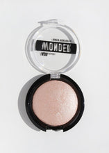 Load image into Gallery viewer, AOA Wonder Baked Highlighter - Cupcake

