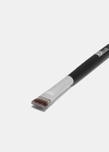 Load image into Gallery viewer, E115: Flat Definer Brush
