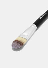 Load image into Gallery viewer, F15: Flat Foundation Brush
