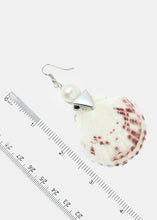 Load image into Gallery viewer, Seashell &amp; Pearl Earrings

