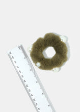 Load image into Gallery viewer, Multi Pearl Fur Scrunchies
