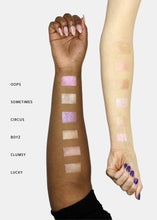 Load image into Gallery viewer, AOA Velour Mousse Highlighter - Private Show
