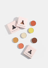 Load image into Gallery viewer, a2o Foxy Eyeshadow Kit
