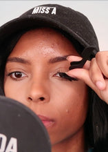 Load image into Gallery viewer, AOA Eyelash Applicator
