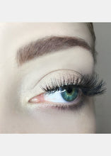 Load image into Gallery viewer, AOA Studio Eyelashes - Luella 6-Pack
