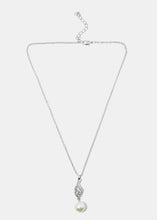 Load image into Gallery viewer, Pearl &amp; Rhinestone Necklace Set
