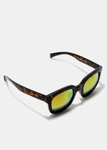 Load image into Gallery viewer, Retro Thick Frame Reflective Sunglasses
